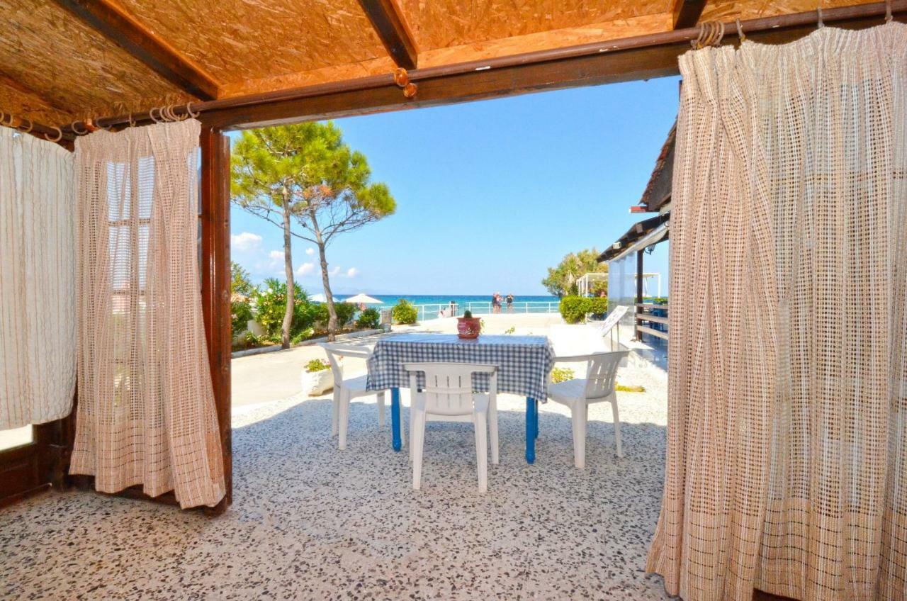 Oasis Beachfront Studios & Apartments, By Zantewize Alykanas  Extérieur photo
