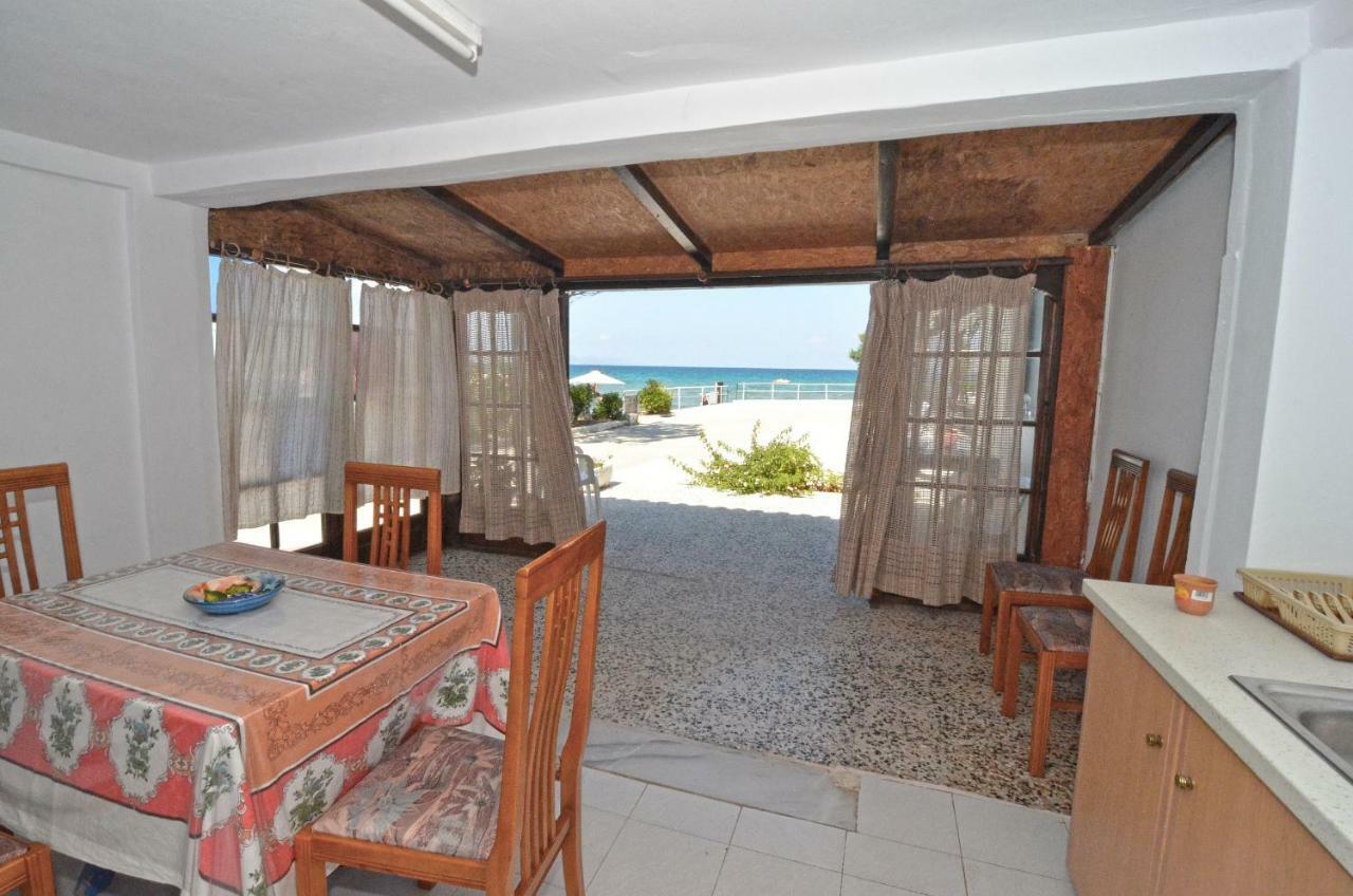 Oasis Beachfront Studios & Apartments, By Zantewize Alykanas  Extérieur photo
